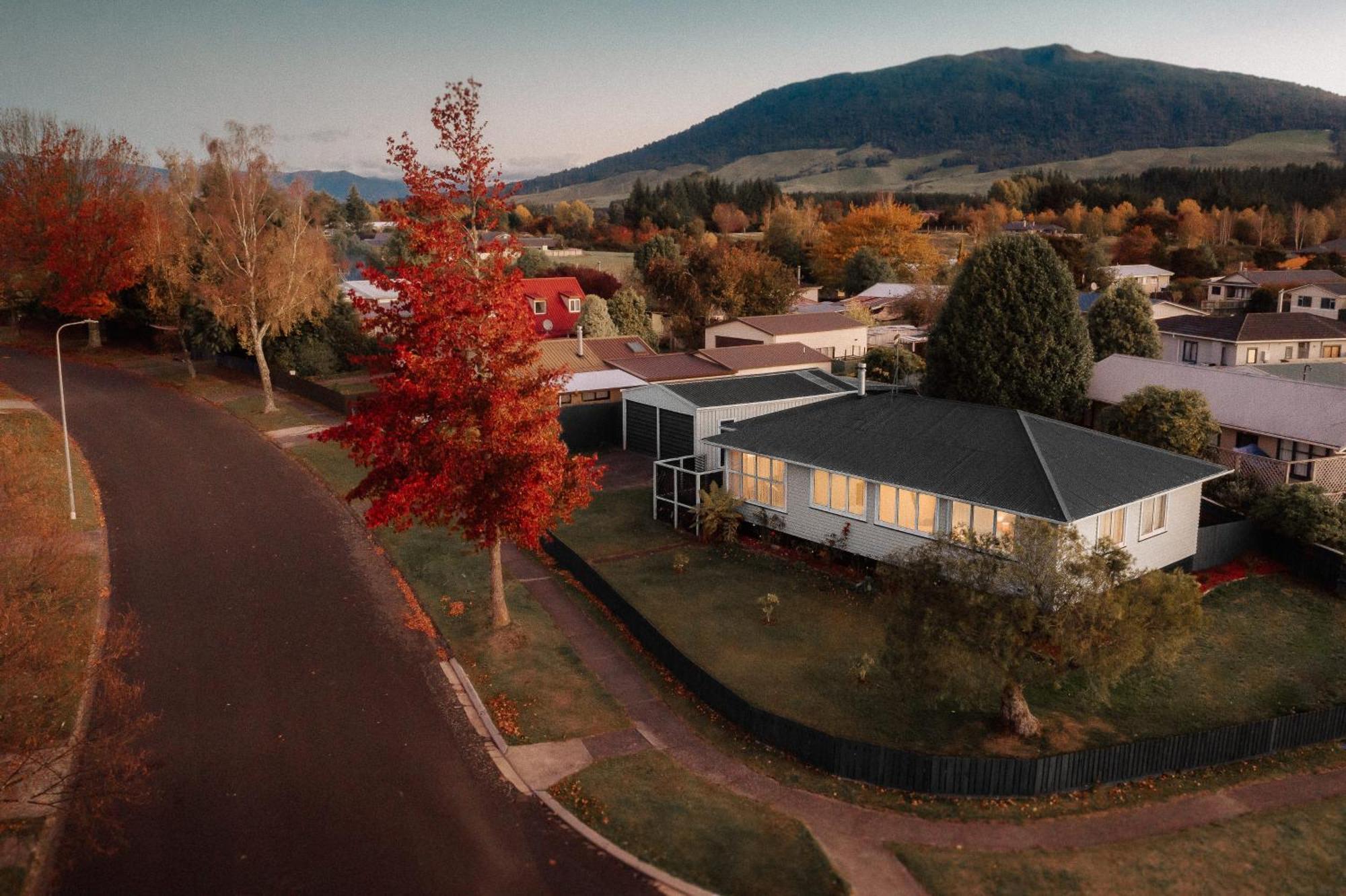 Alpine House Tongariro - Turangi Holiday Home Dış mekan fotoğraf